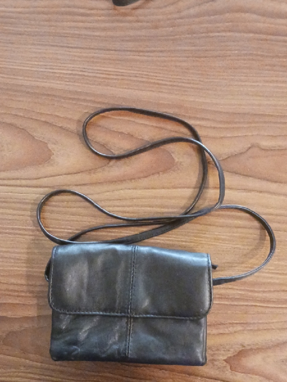 Source Unknown Black Leather Crossbody Bag